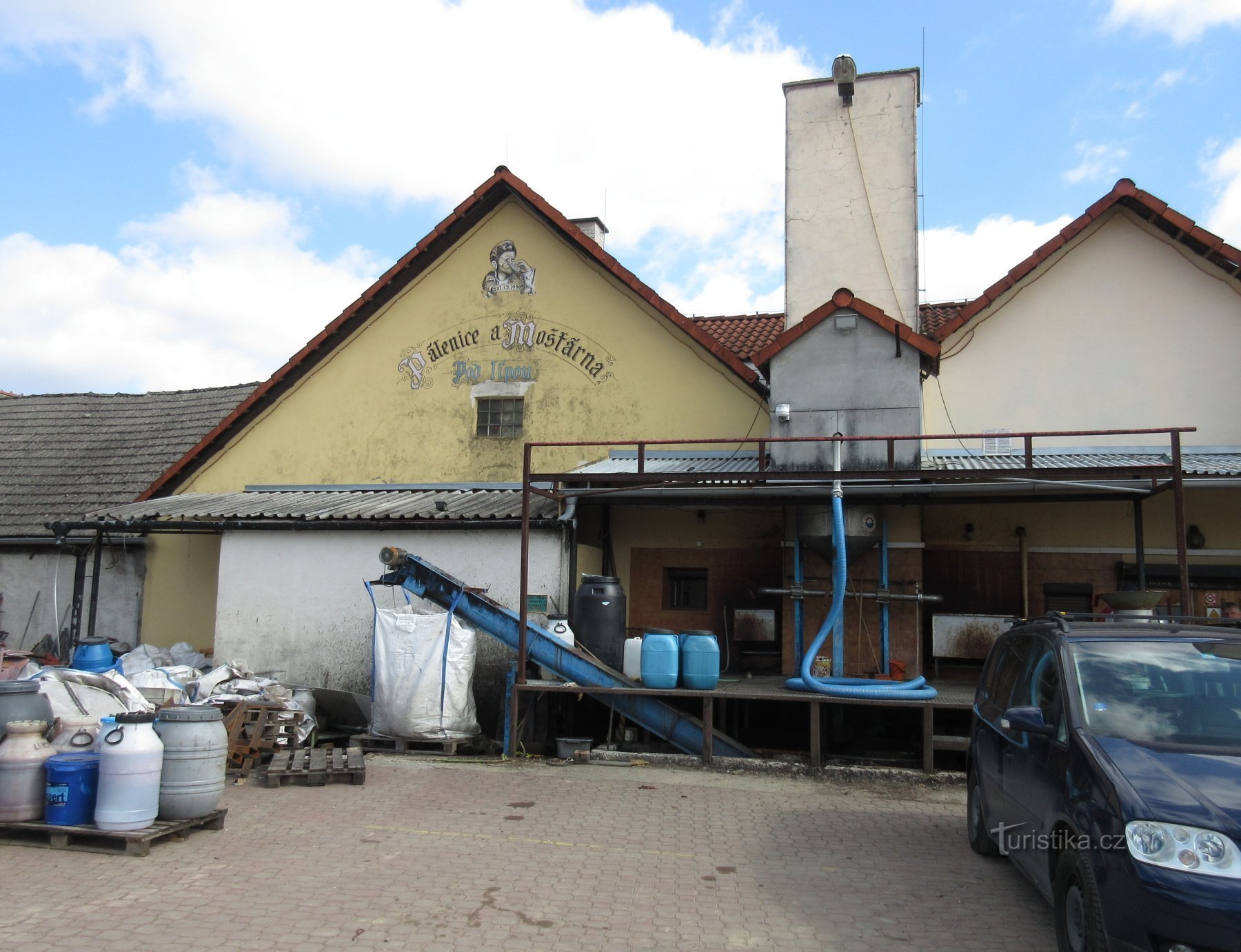 Destilleri och ciderhus Pod Lípou i Strítež nad Ludinou