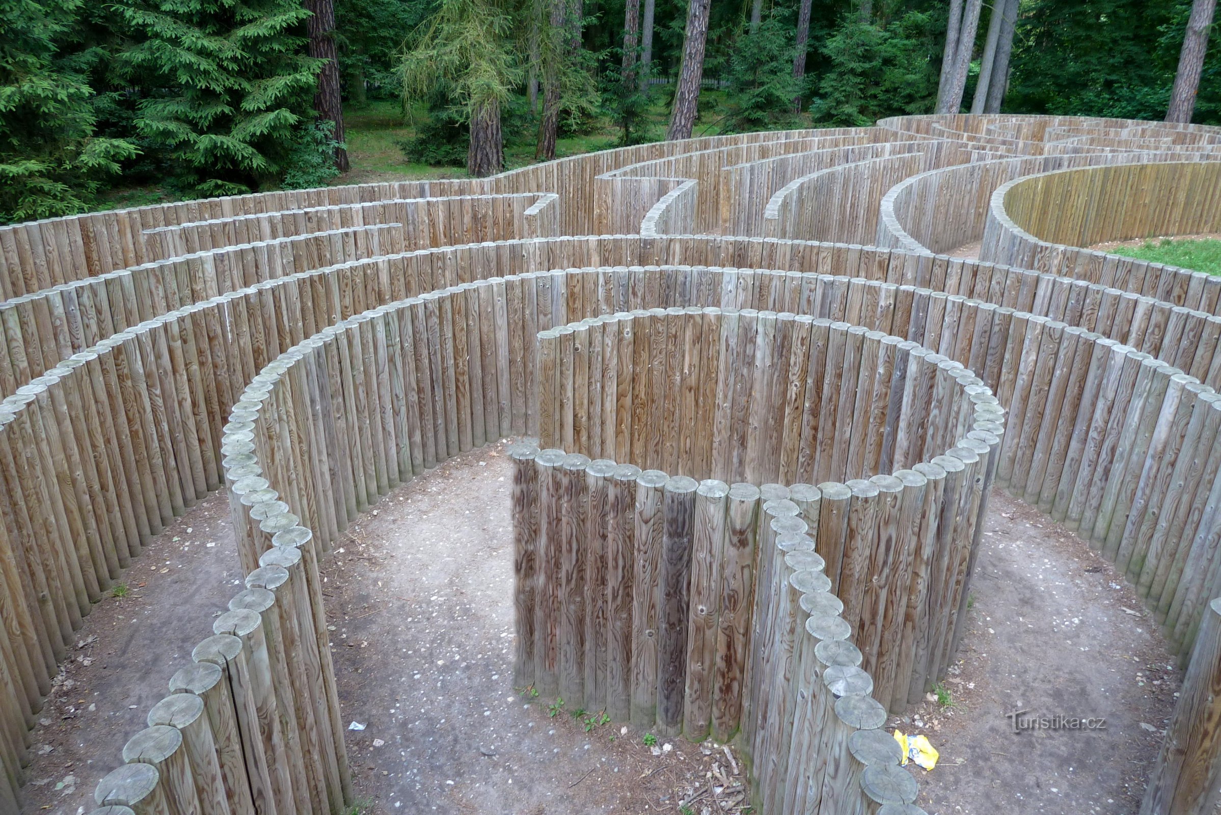 Palisade Maze