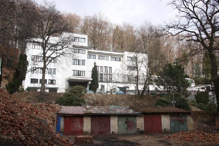 Palmeho vila a továrna