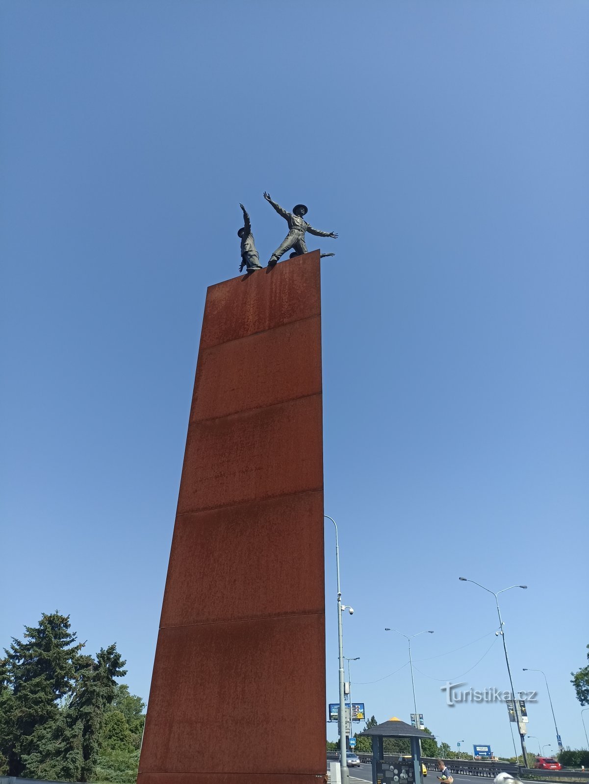 Monumento de ação antropoide