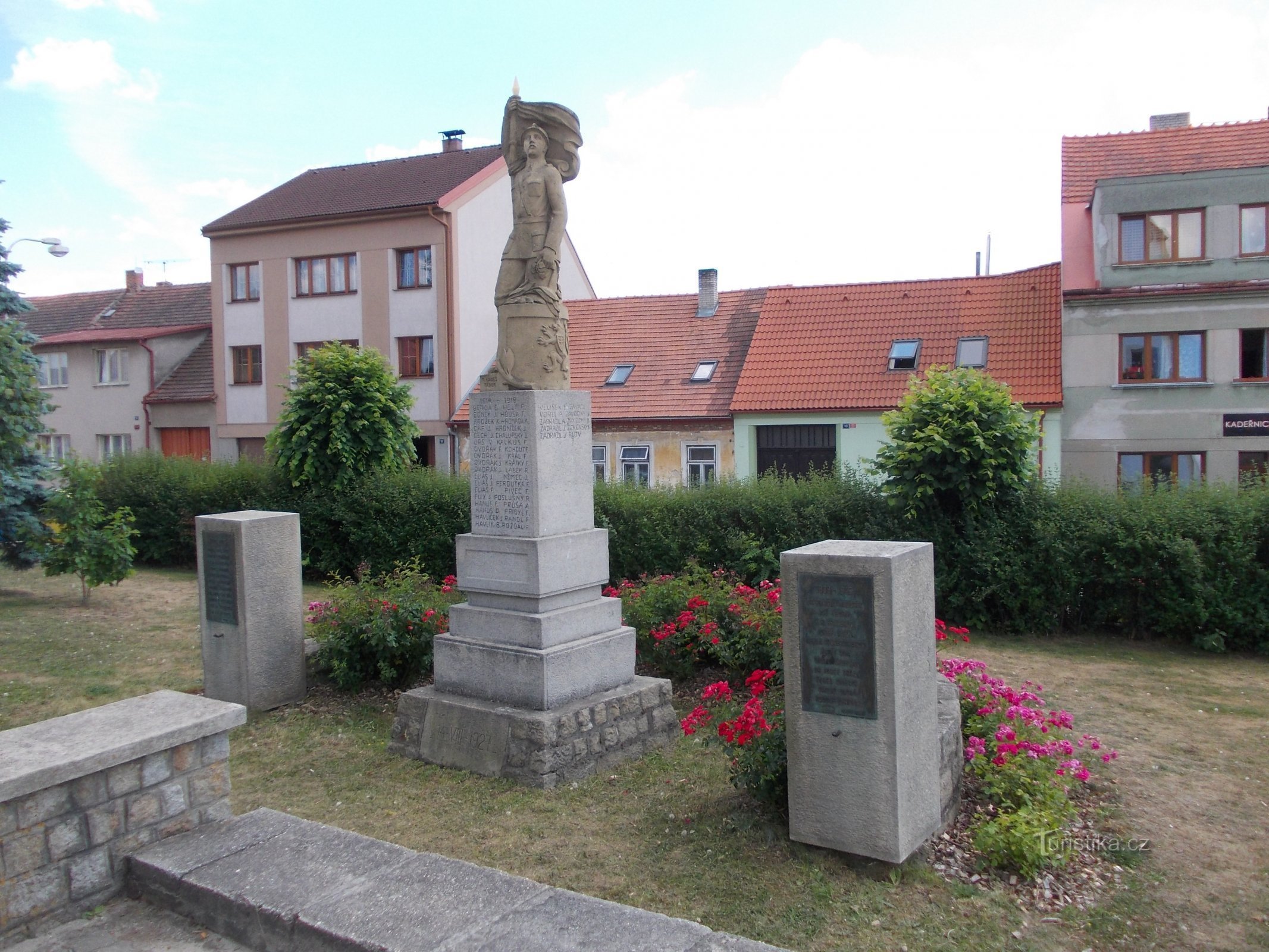 mémorial aux victimes de deux guerres