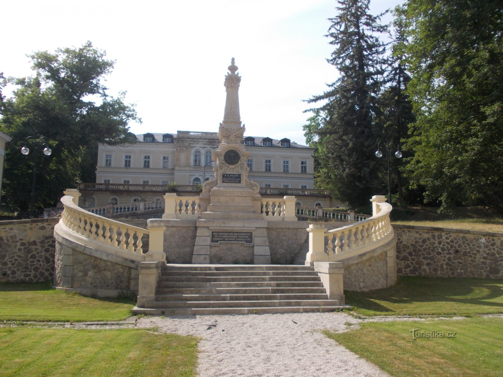 le monument de la Reuss