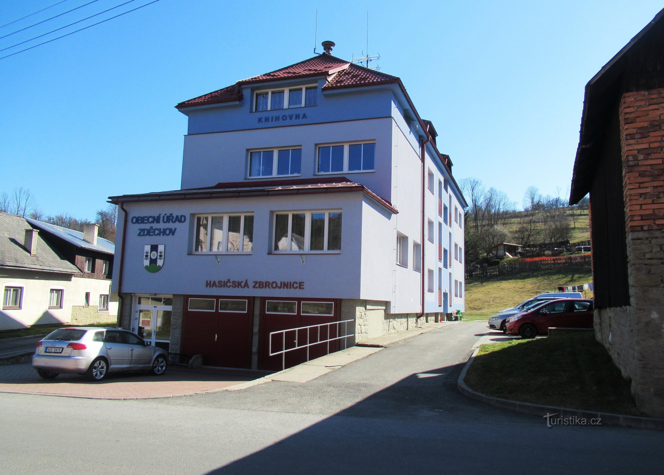 Monumenti del villaggio di Zděchov, vista sul villaggio e Valašská Senicá