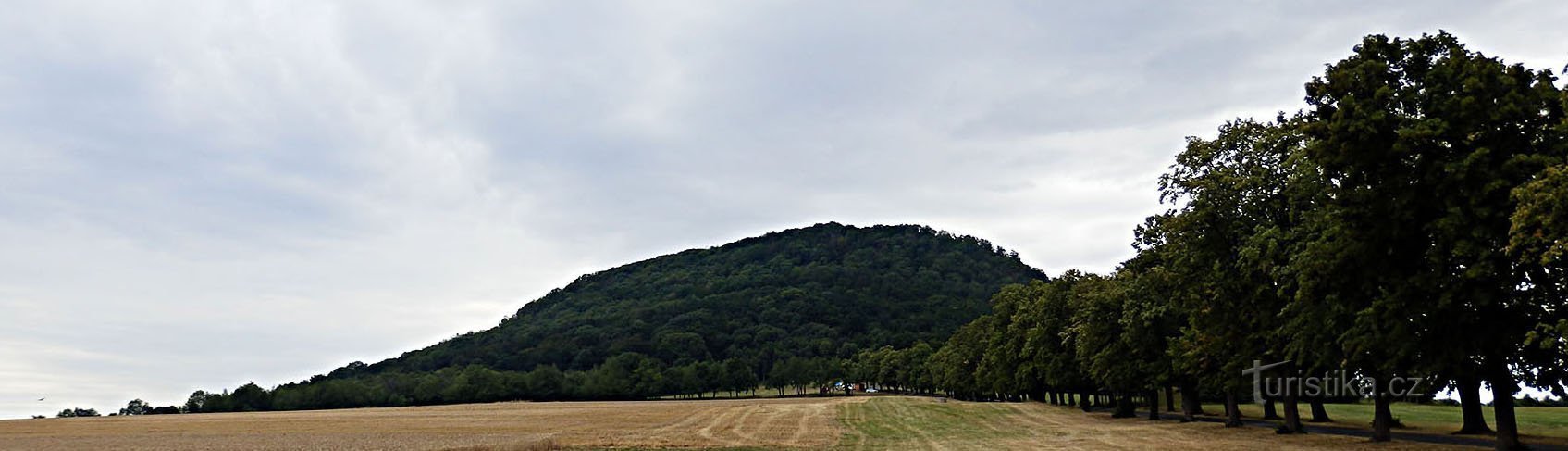 muistovuori Říp – Tšekin kansallisen historian symboli