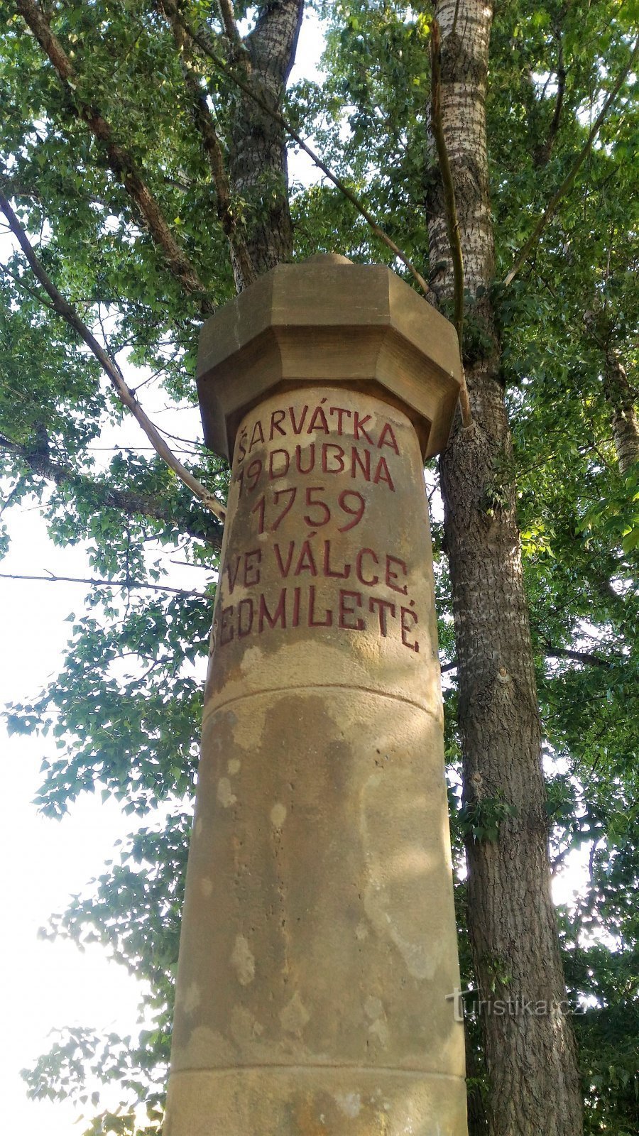 Seitsemänvuotisen sodan taistelun muistomerkki Toužetínissa.