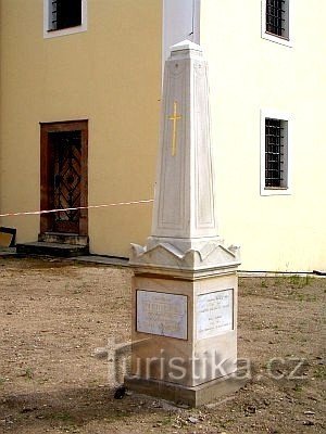 O monumento a Carolina Meineke na igreja de St. Martin em Blansko.