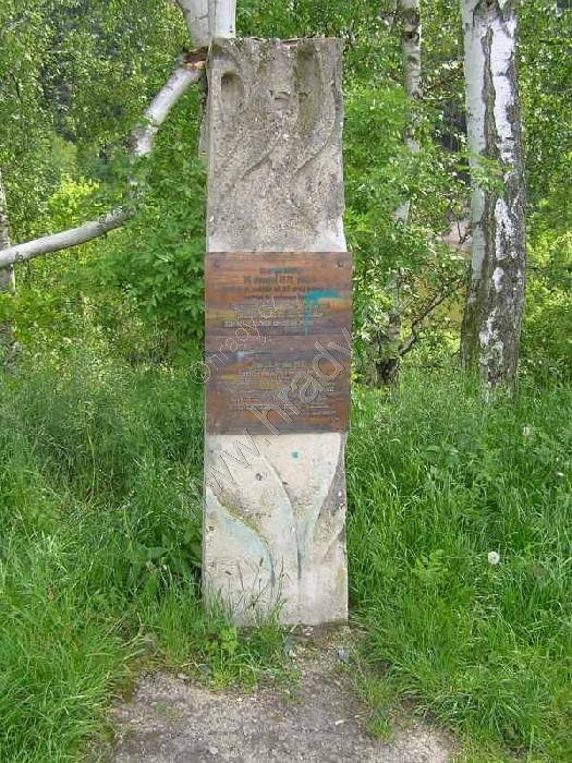 památník havarovaného letadla JAT-364