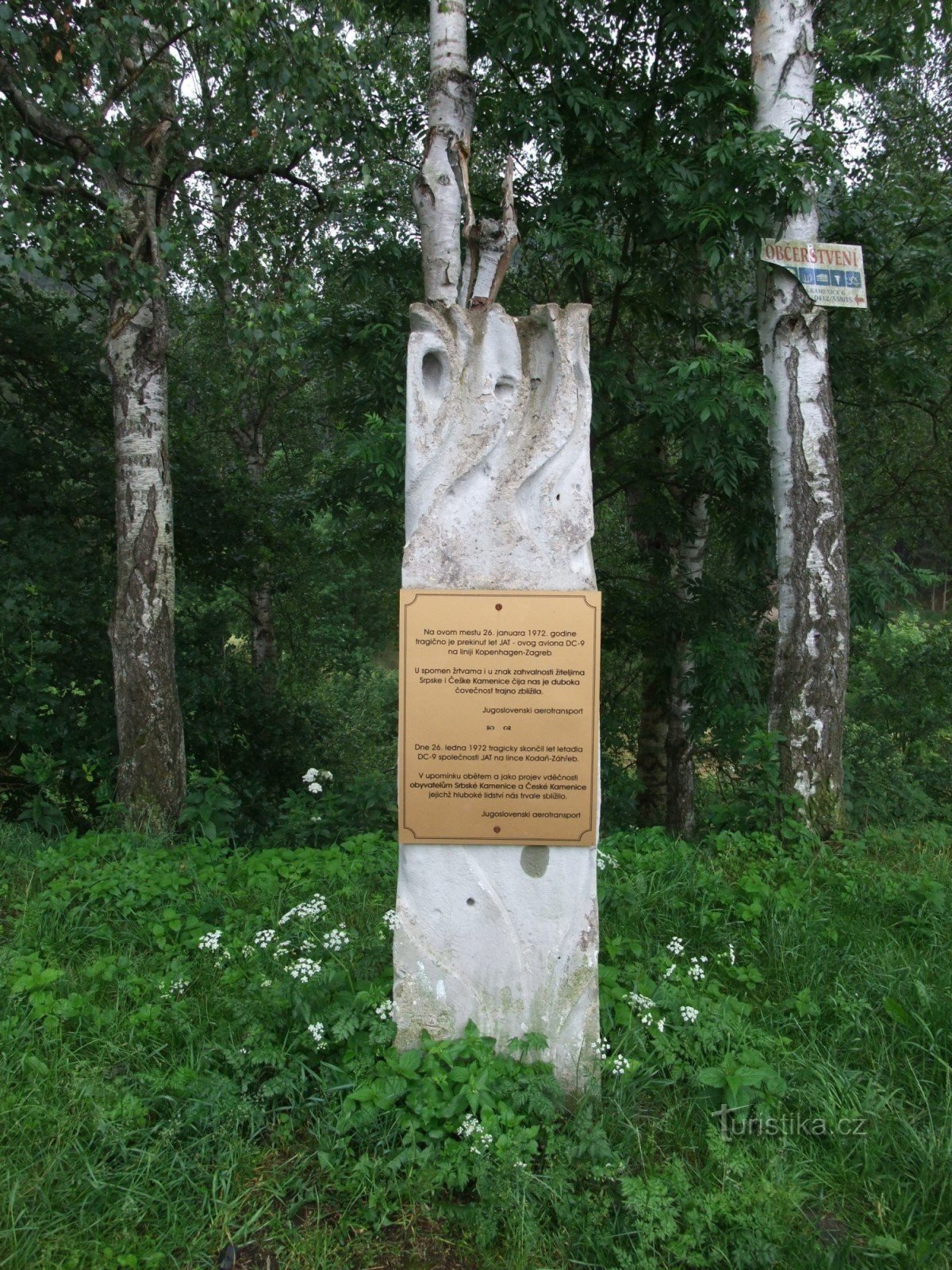 Monument til det styrtede fly nær Srbská kamenice