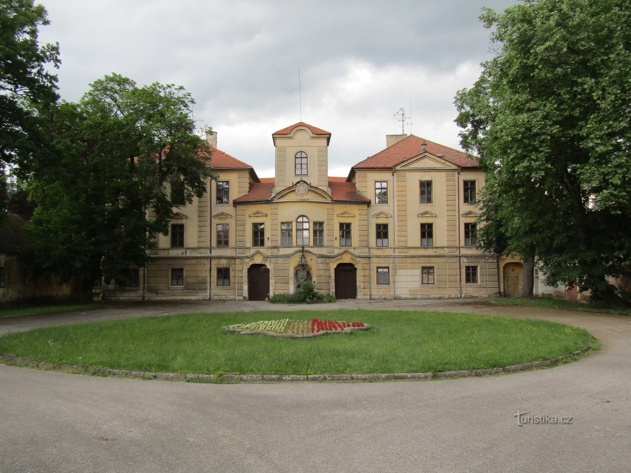 Monument KVRaise-Lázně Bělohrad