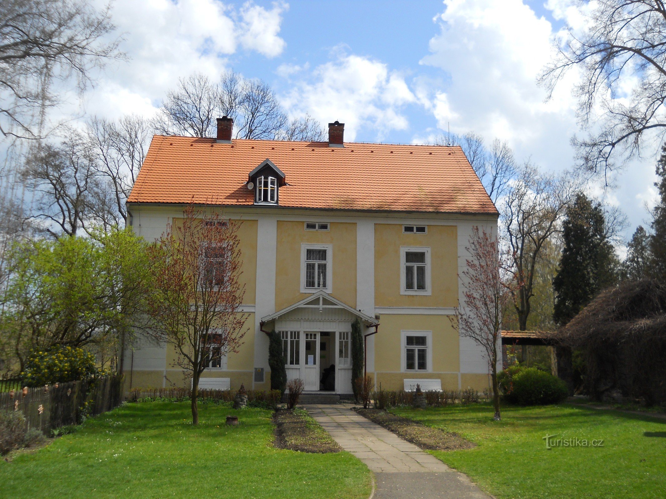 Karel Čapek Memorial - Strž