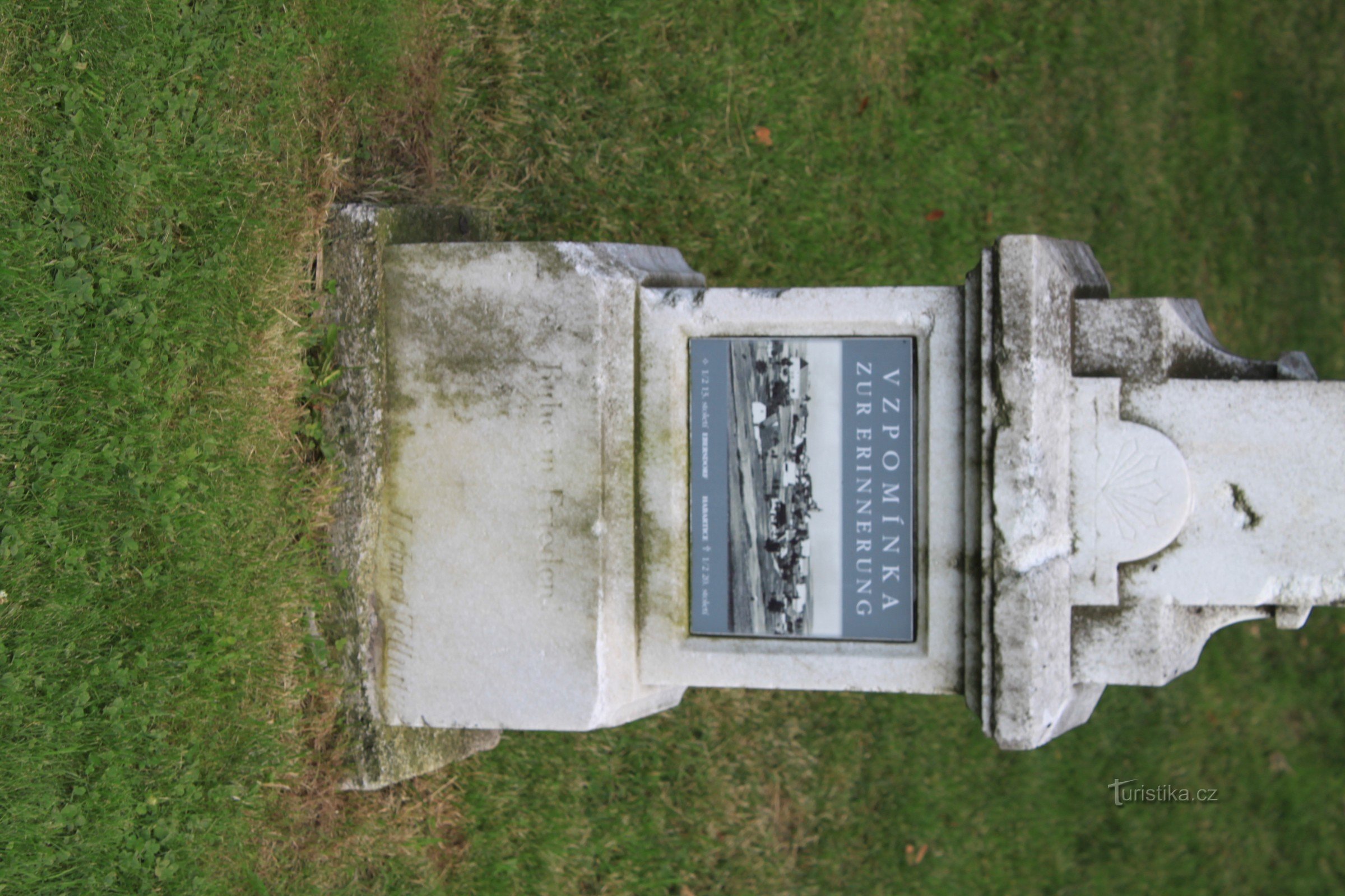 Monument voor de voormalige Habartica