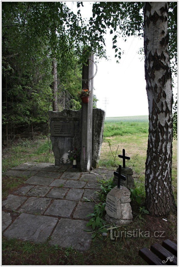 Monument i Kostelecky Končiny