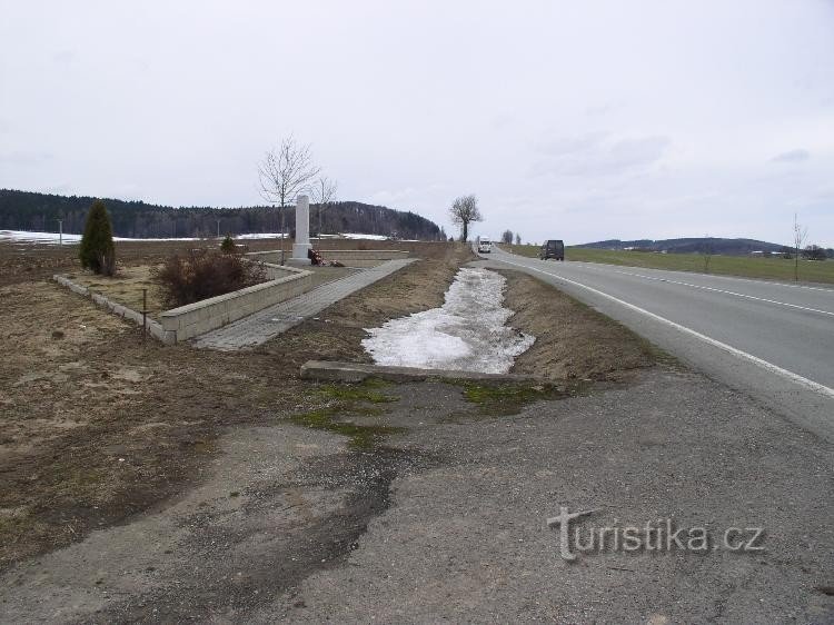 Monumento a la batalla napoleónica cerca de Štok: el monumento se encuentra cerca de la carretera entre Anton