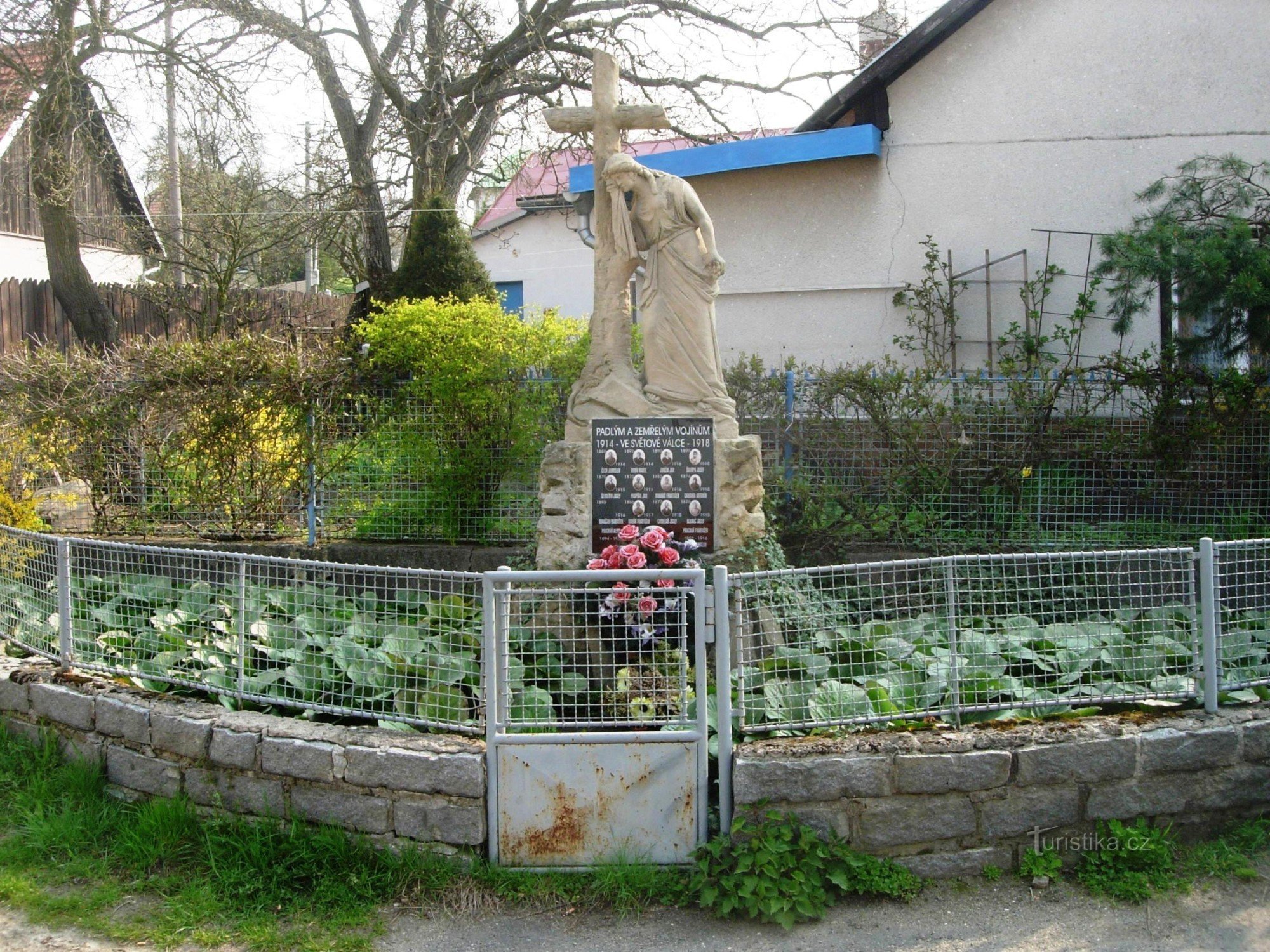 Minnesmärke över första världskrigets offer. kriget i Jaroslavice