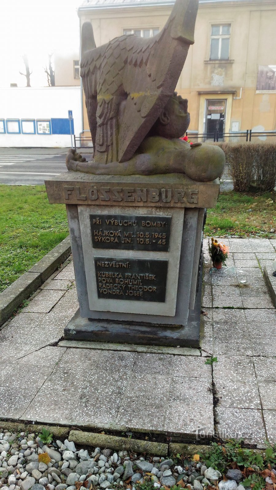 Μνημείο στα θύματα των στρατοπέδων συγκέντρωσης