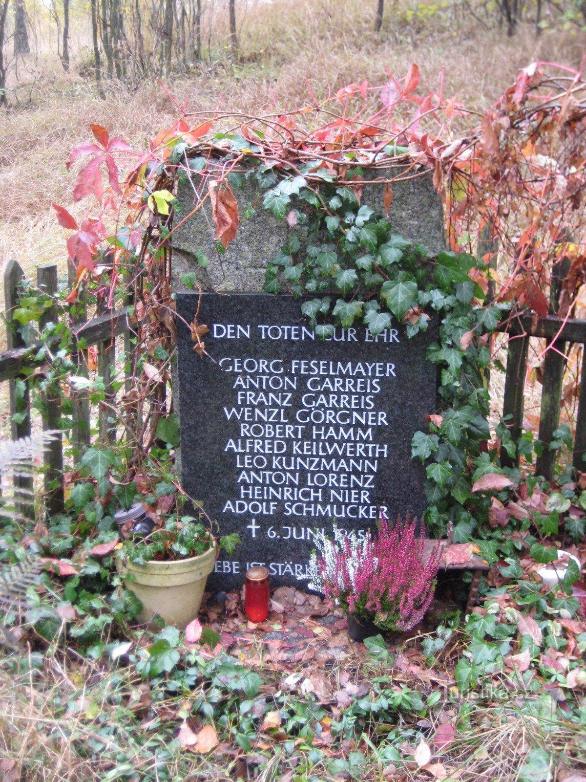 Memorial to the victims of the Revolutionary Guards rampage in Krásná Lípa