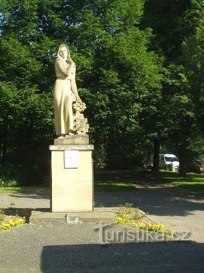 memorial to the victims of war