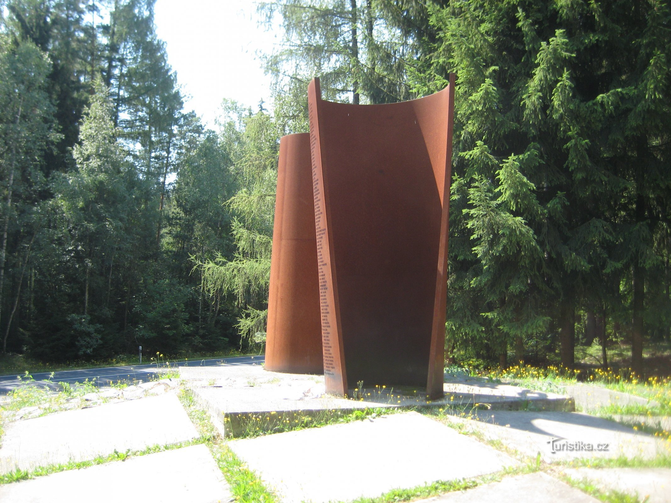Monument voor slachtoffers van het IJzeren Gordijn - Cheb