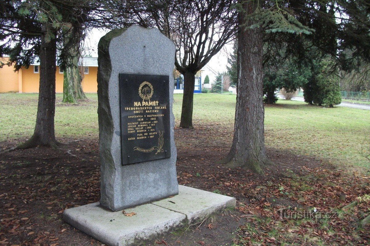 Memorial às vítimas do nazismo em Třeboradice