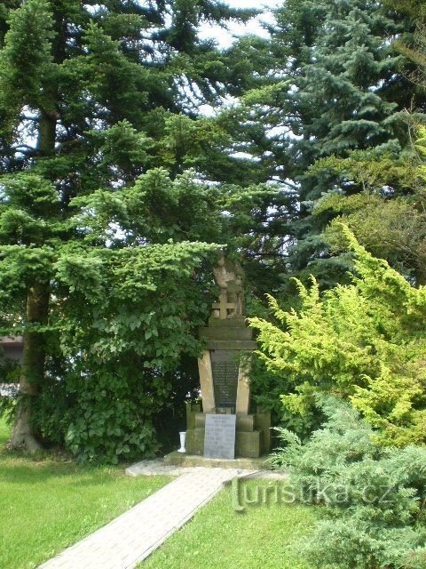 Monument de la libération Hutisko-Solanec