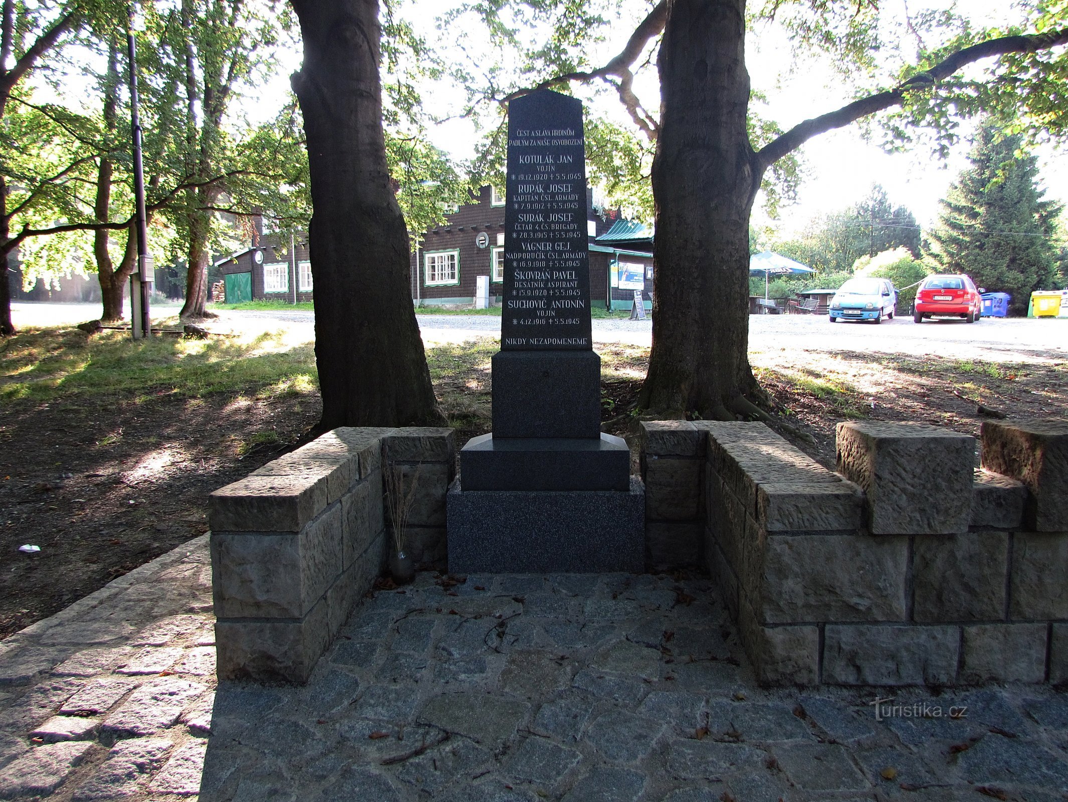 Monument to the fallen