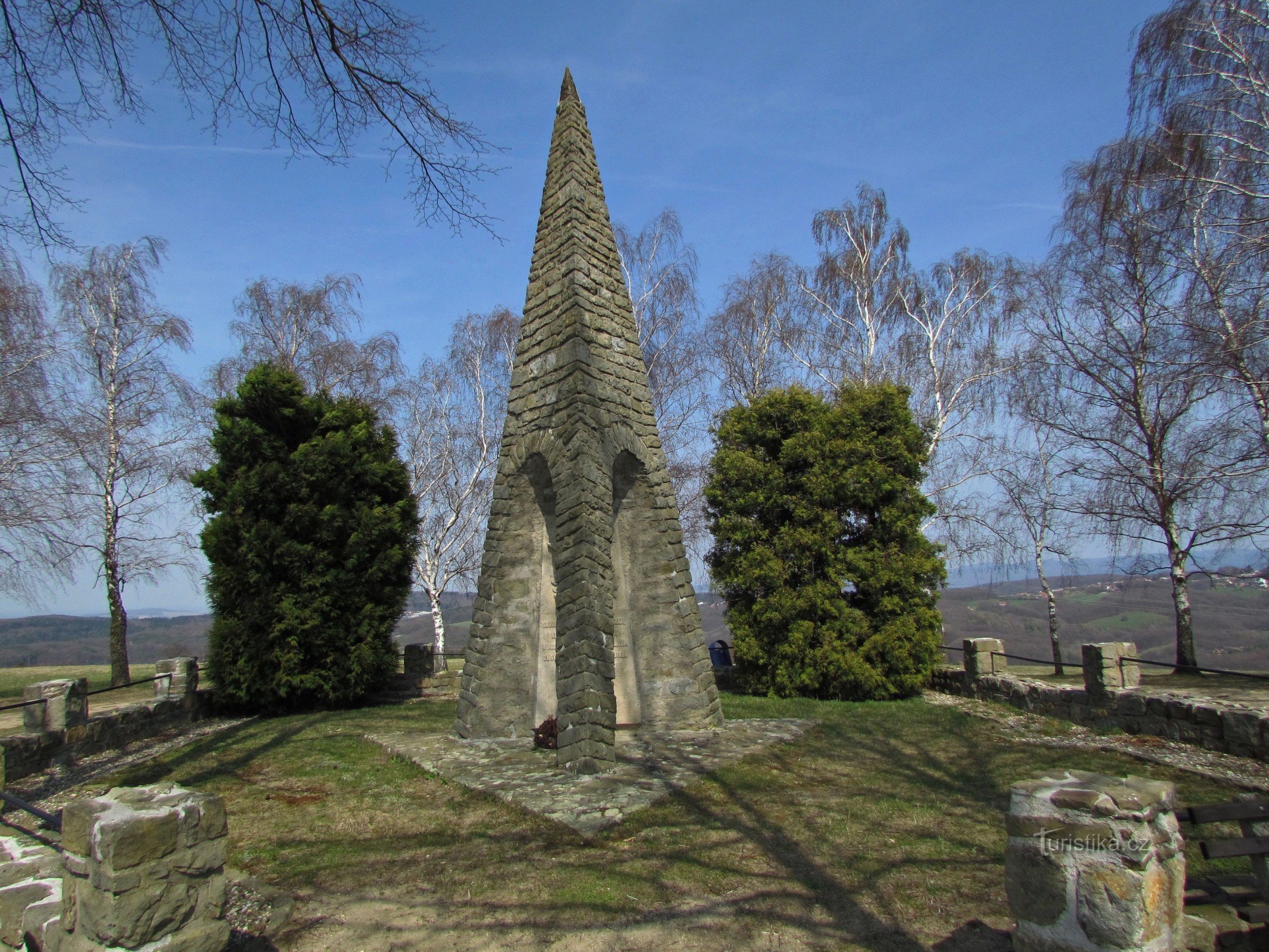 Memorial to the fallen over Březnica