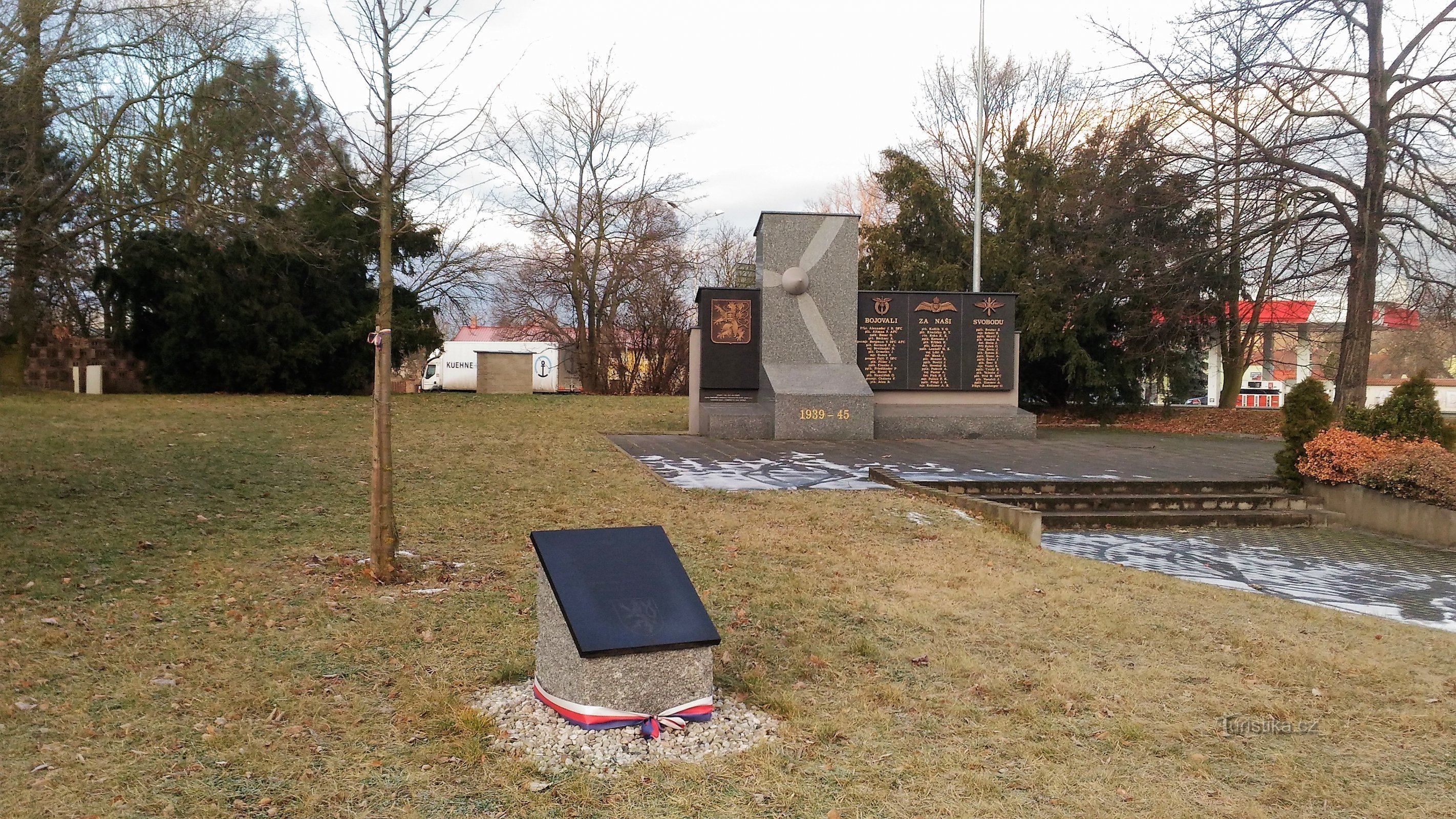 Monument over faldne piloter II. Verdenskrig.