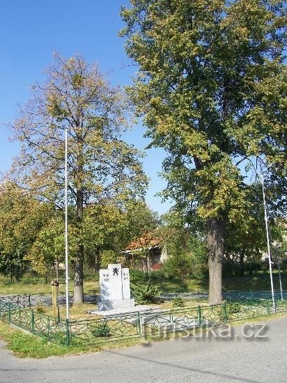 Memorial: Memorial to the victims of the Second World War