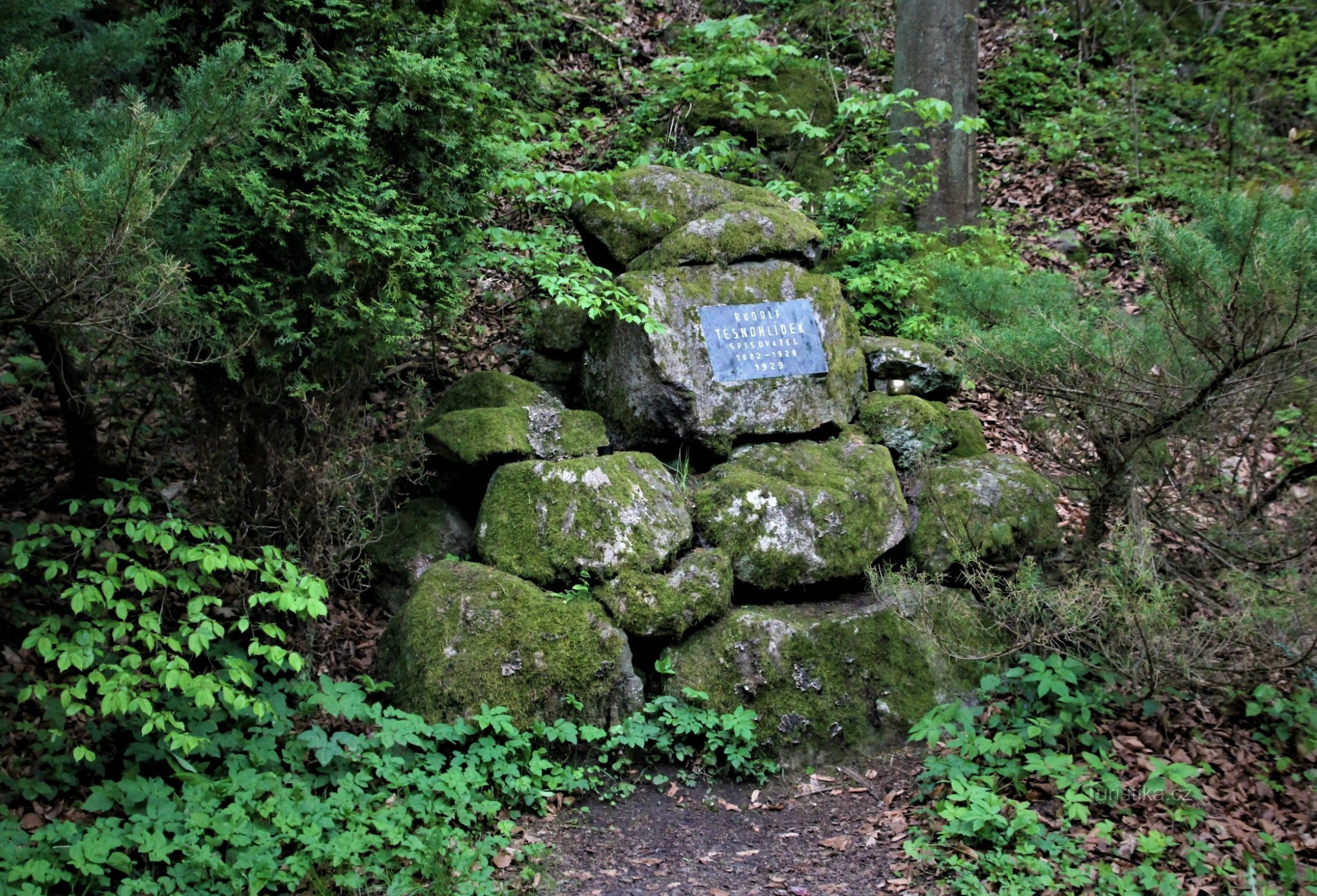 Monumento a Rudolf Tésnohlídek