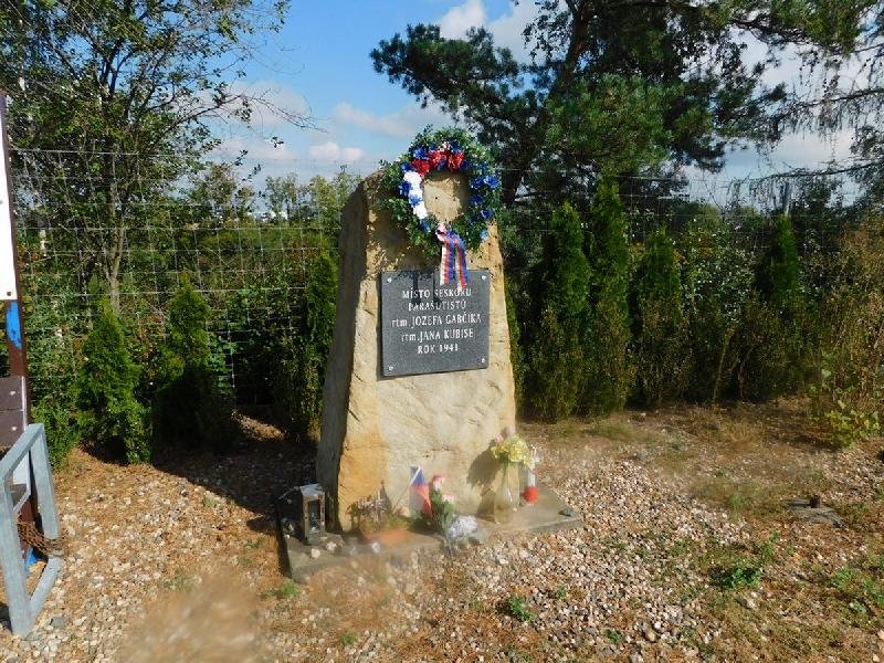 památník seskoku výsadku Anthropoid