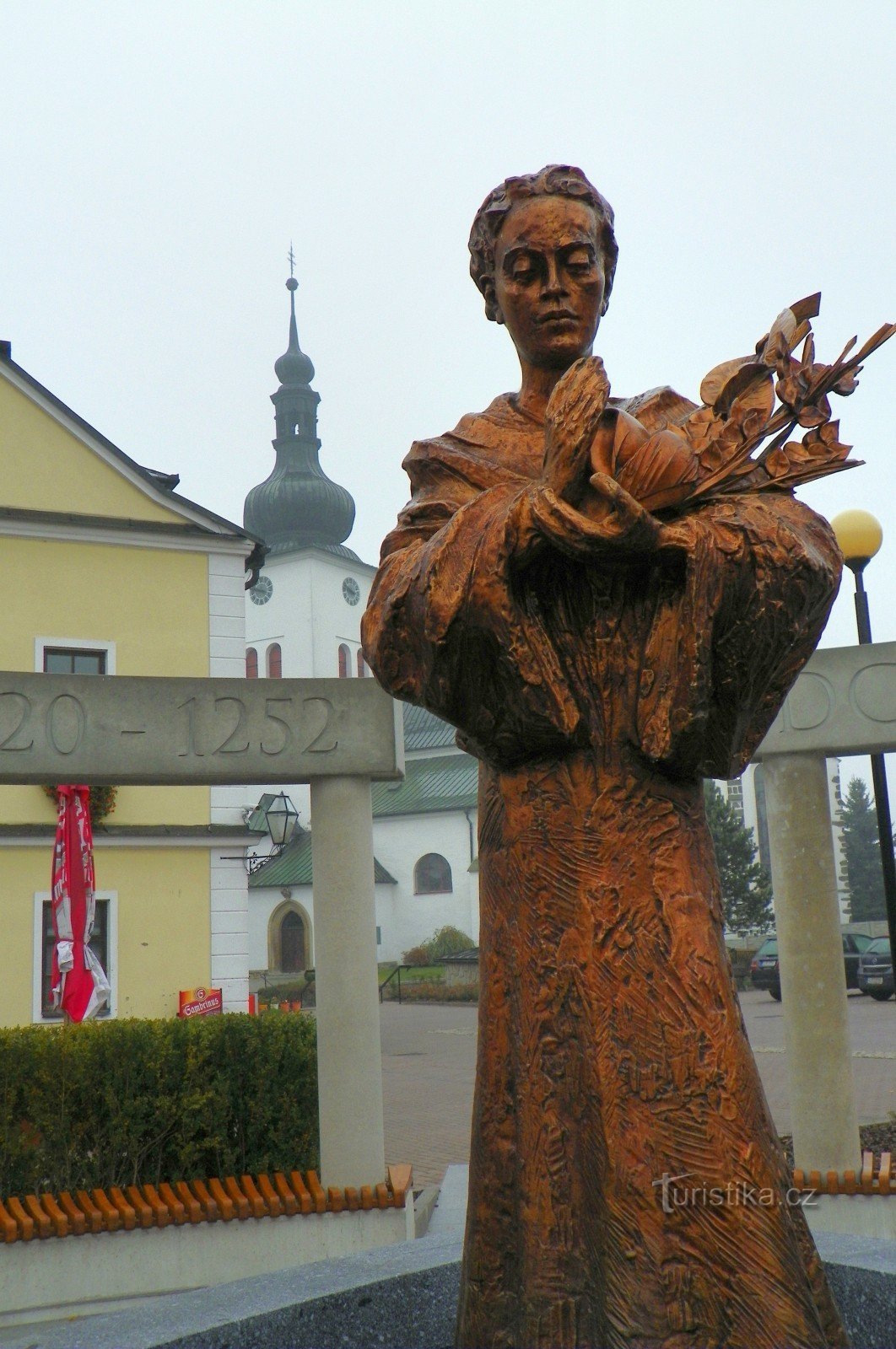 Памятник Святой Здиславе в Кржижанове