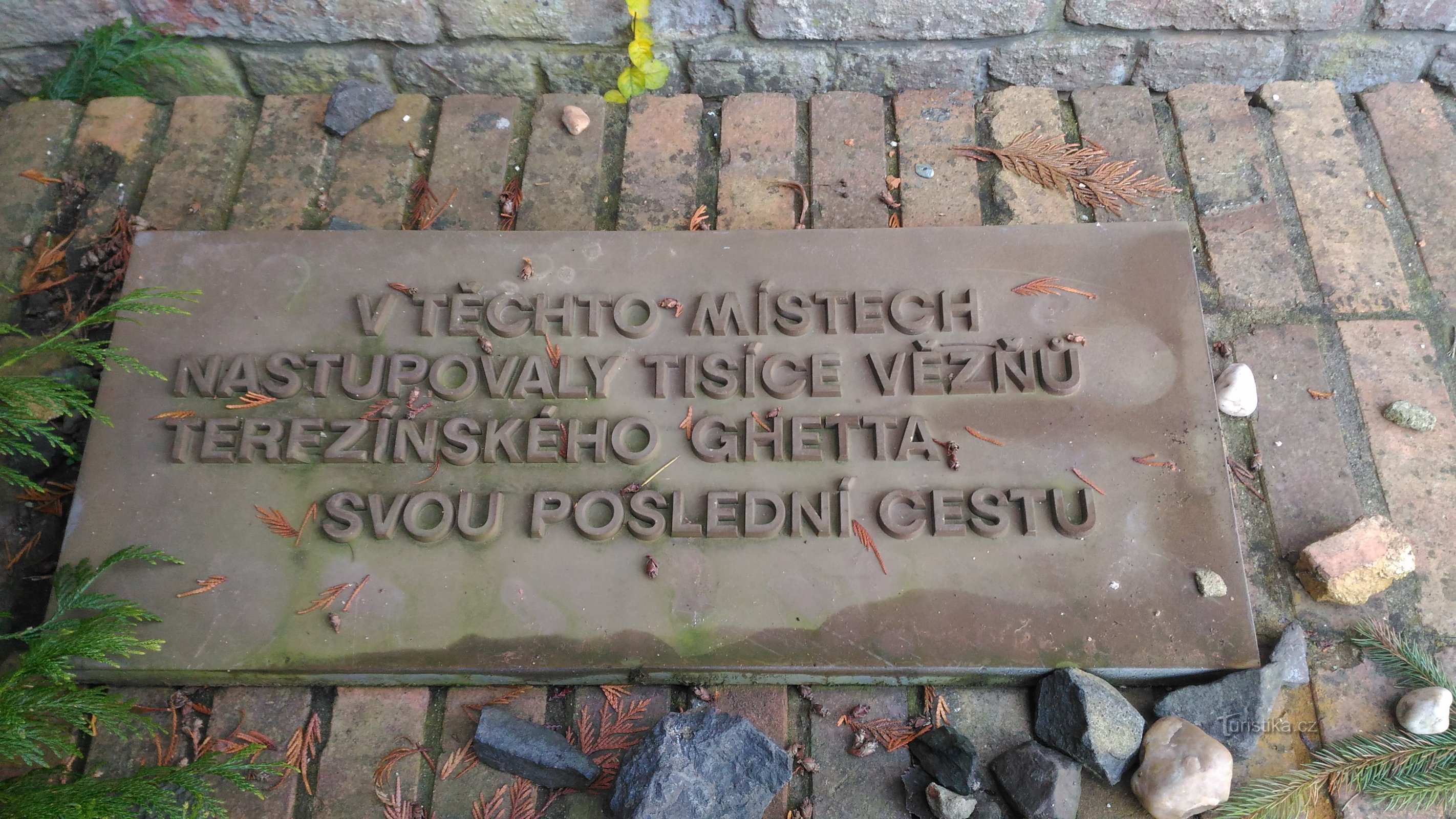 Monument à la voie de transport de Terezín.