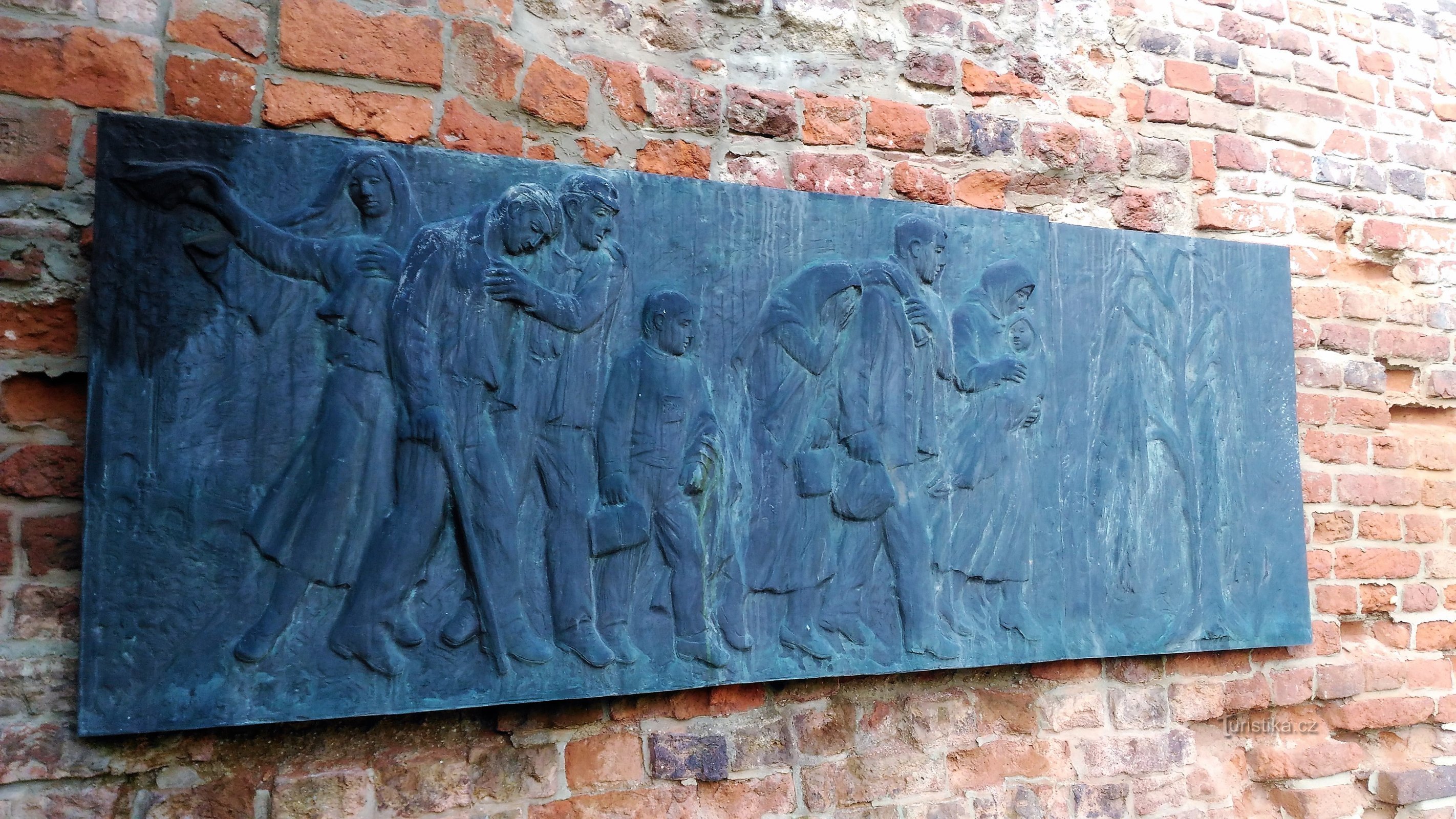 Monument till transportväggarna i Terezín.