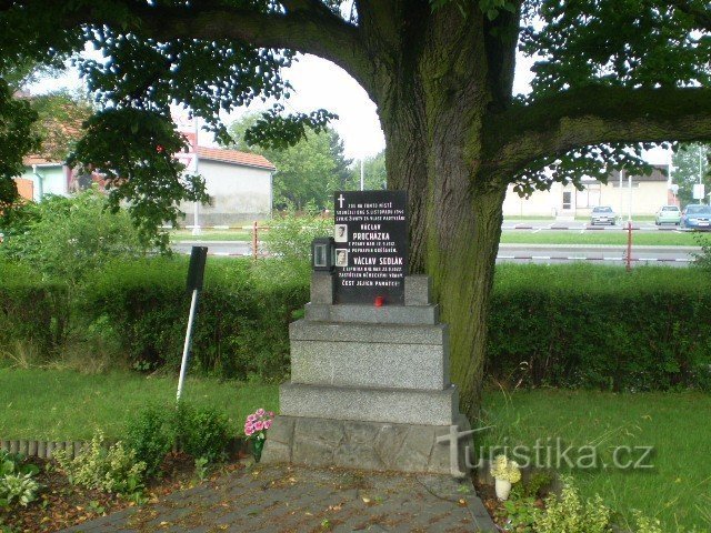 monument în Zubrí