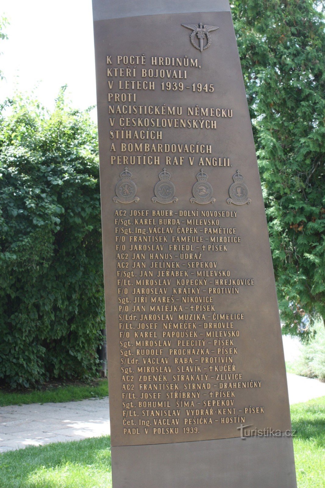 A monument in the shape of a broken propeller blade in Písek