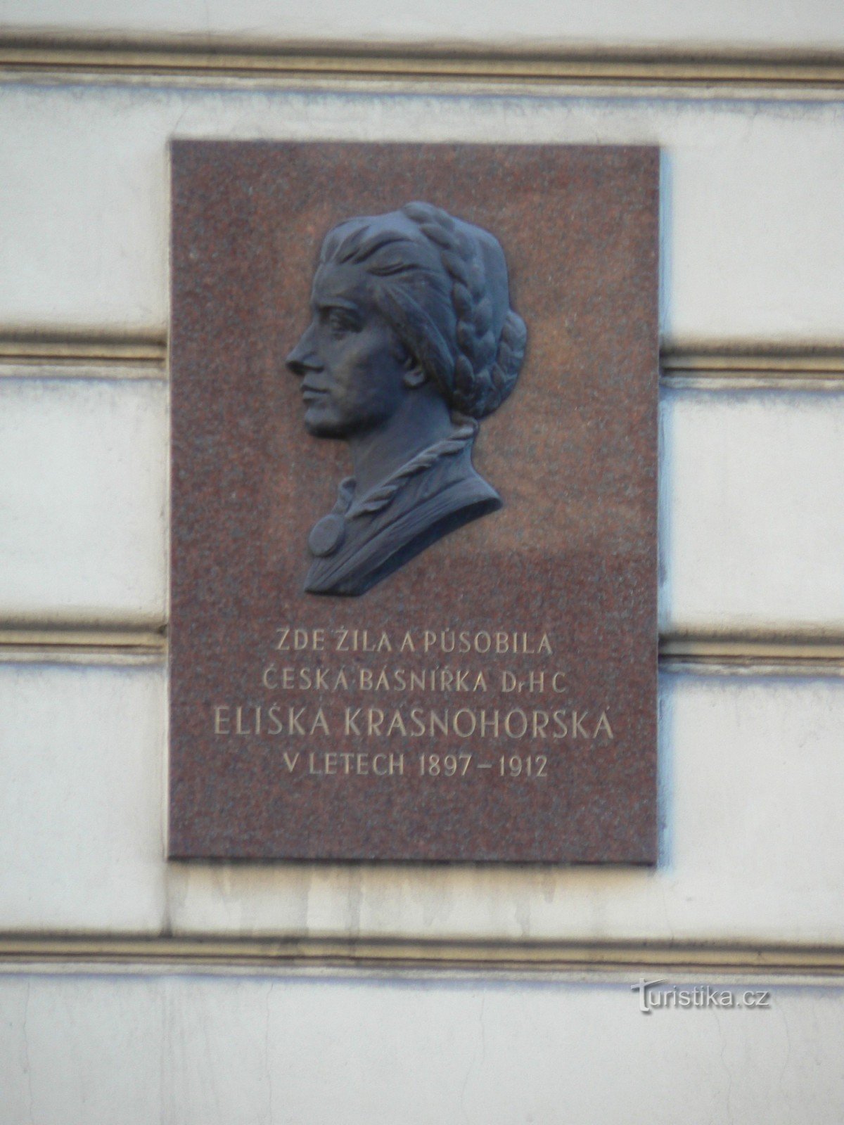 Plaque commémorative Eliška Krásnohorská