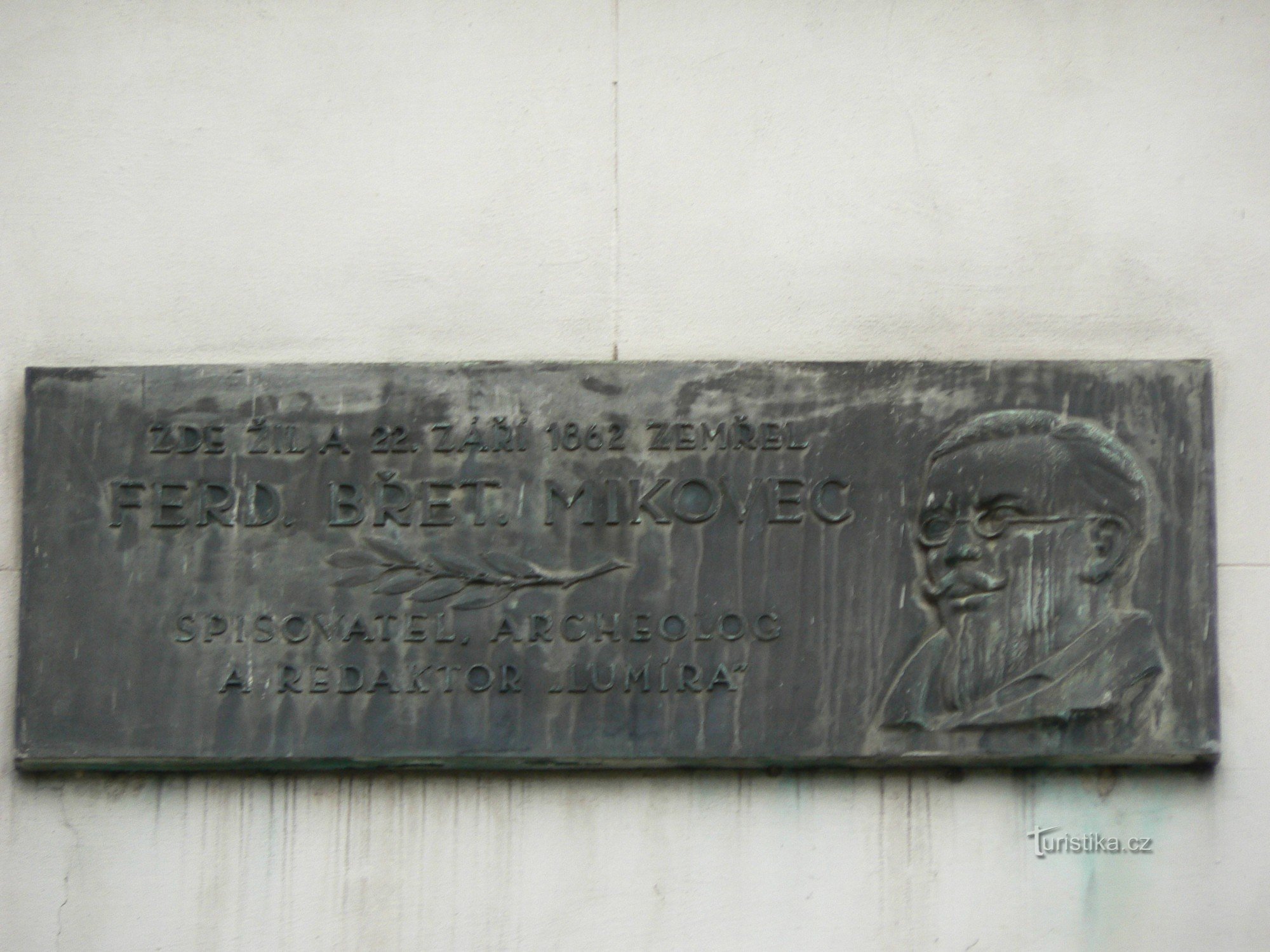 Plaque commémorative de Ferdinand Břetislav Mikovec