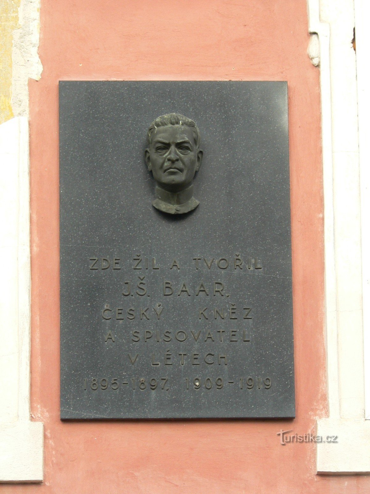 Targa commemorativa J.Š. Baar