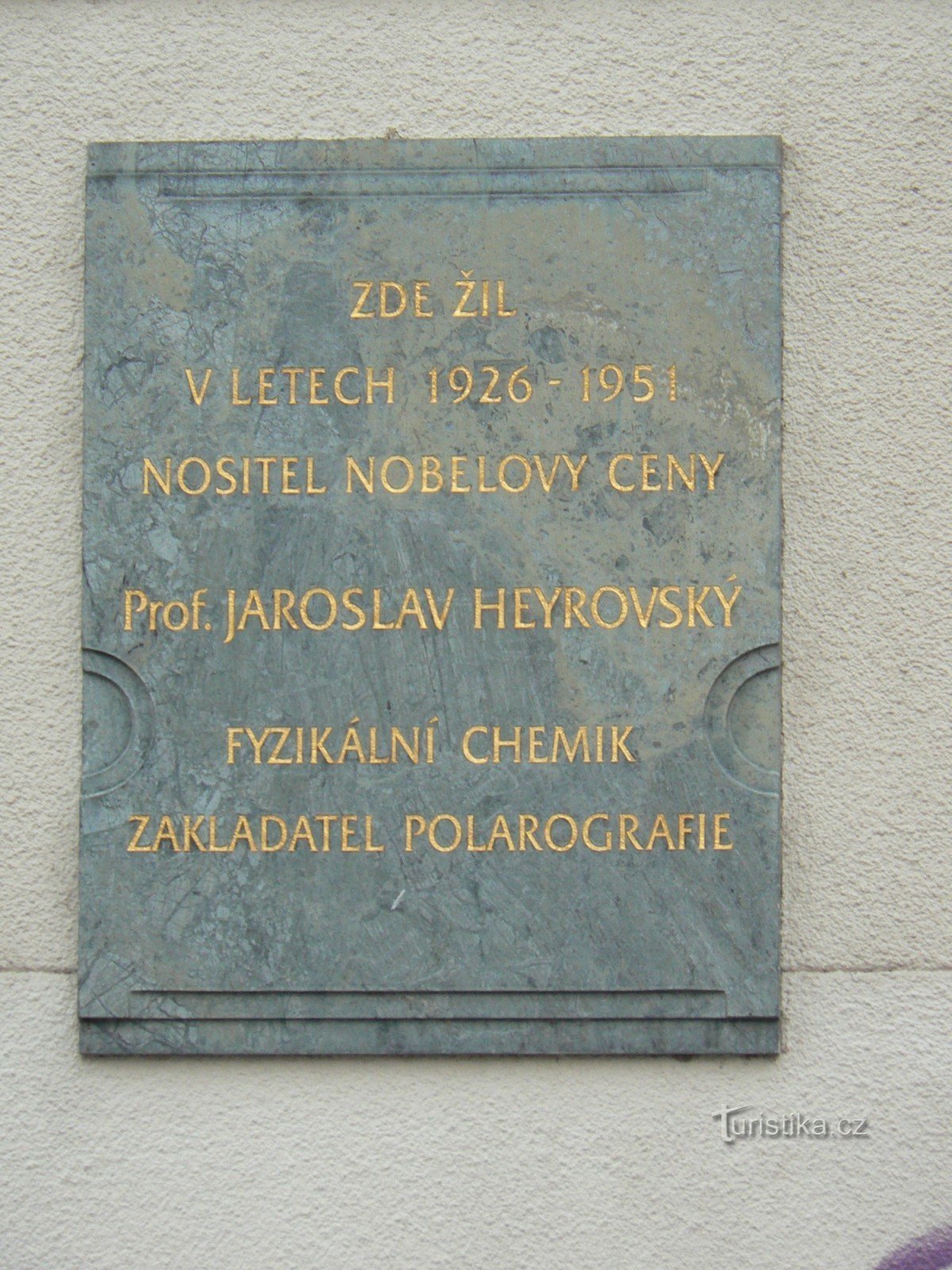 Plaque commémorative Jaroslav Heyrovský