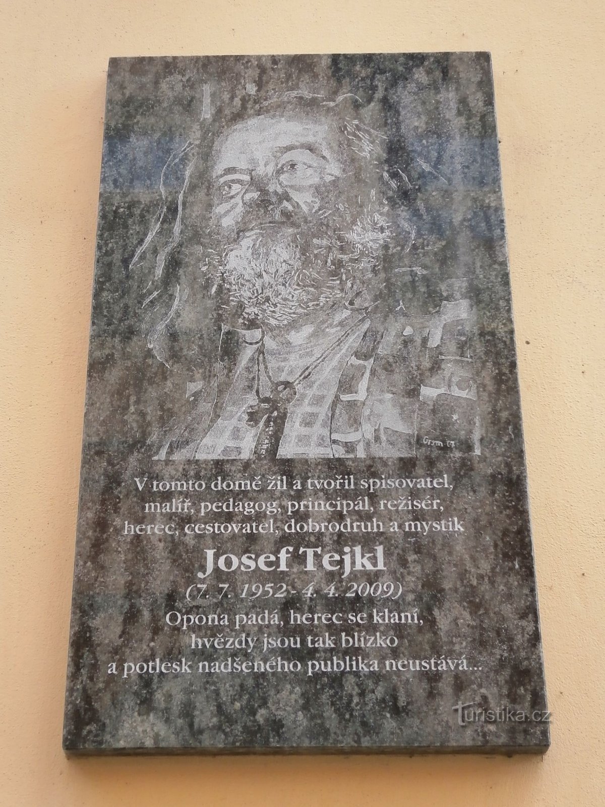 Placa comemorativa de Josef Tejkl (Hradec Králové, 15.7.2013)