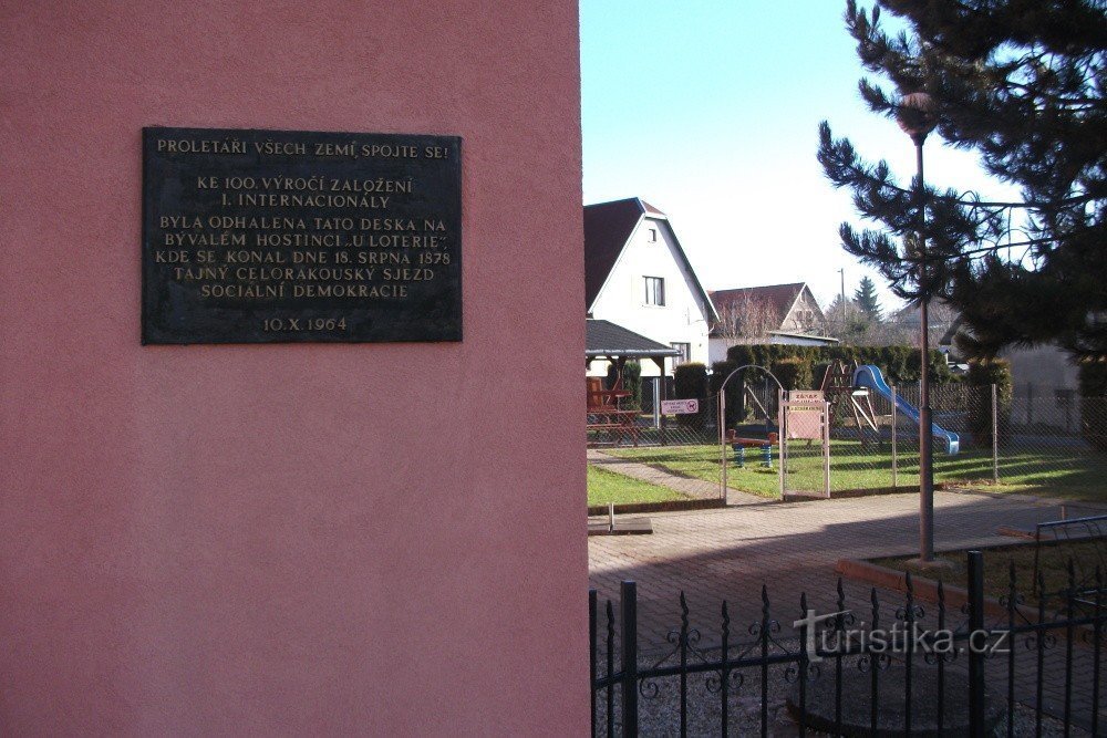 Commemorative plaque to the founding of the First International