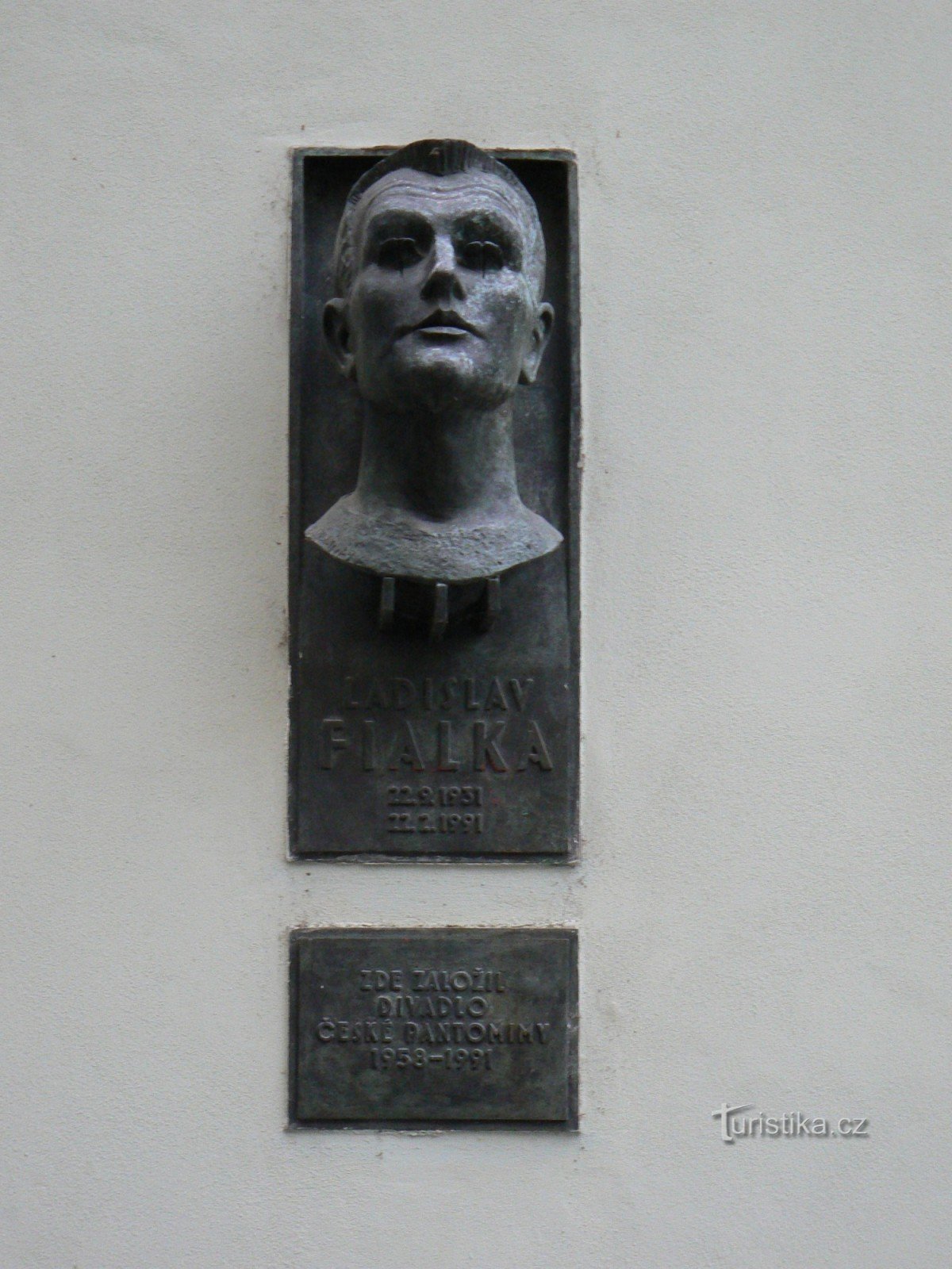 Plaque commémorative Ladislav Fialka