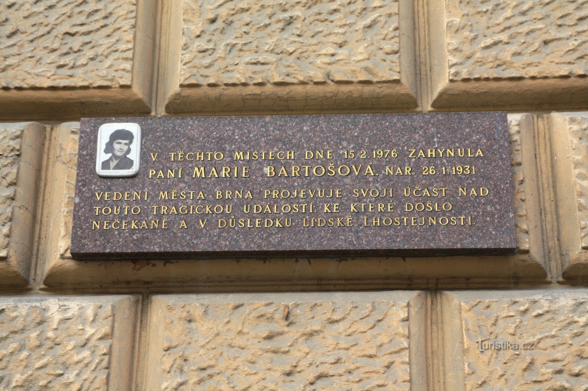 Placa conmemorativa de Marie Bartošová