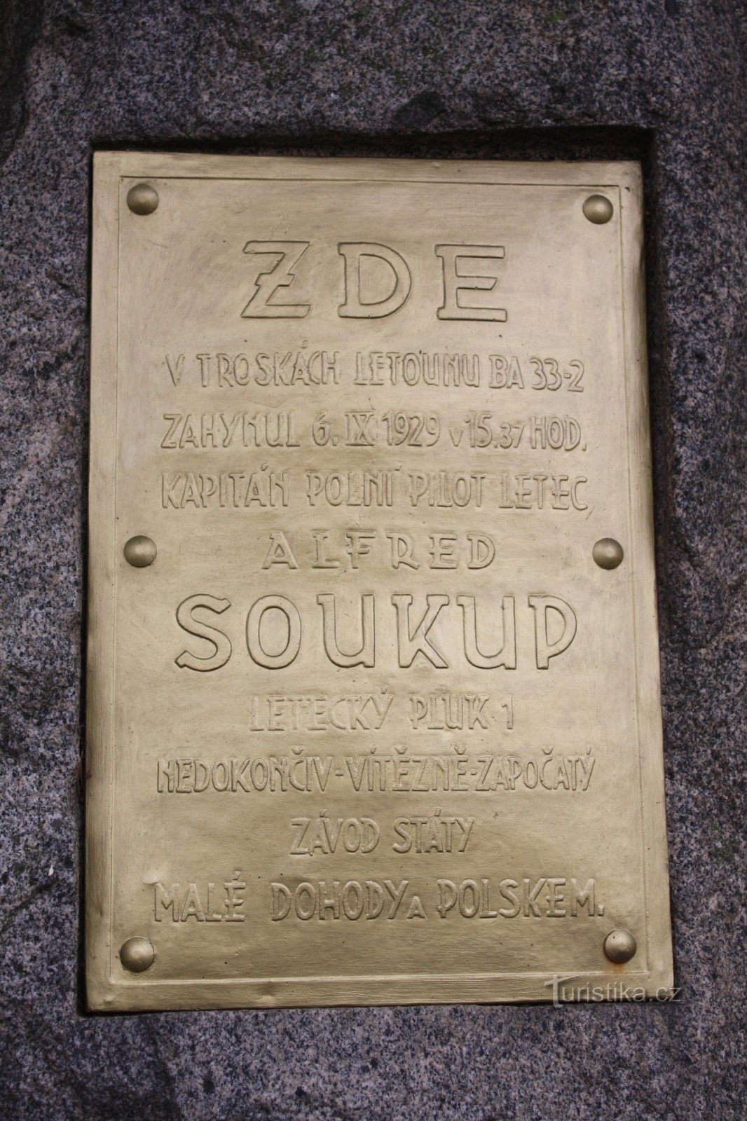 Commemorative plaque on the monument