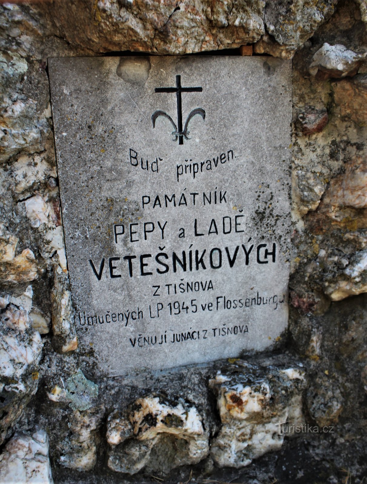 Commemorative plaque on the monument