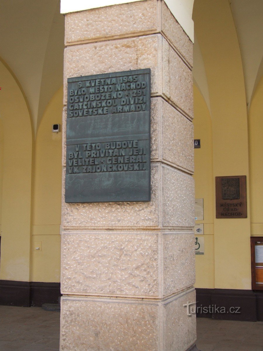 Placa conmemorativa de la liberación de Náchoda