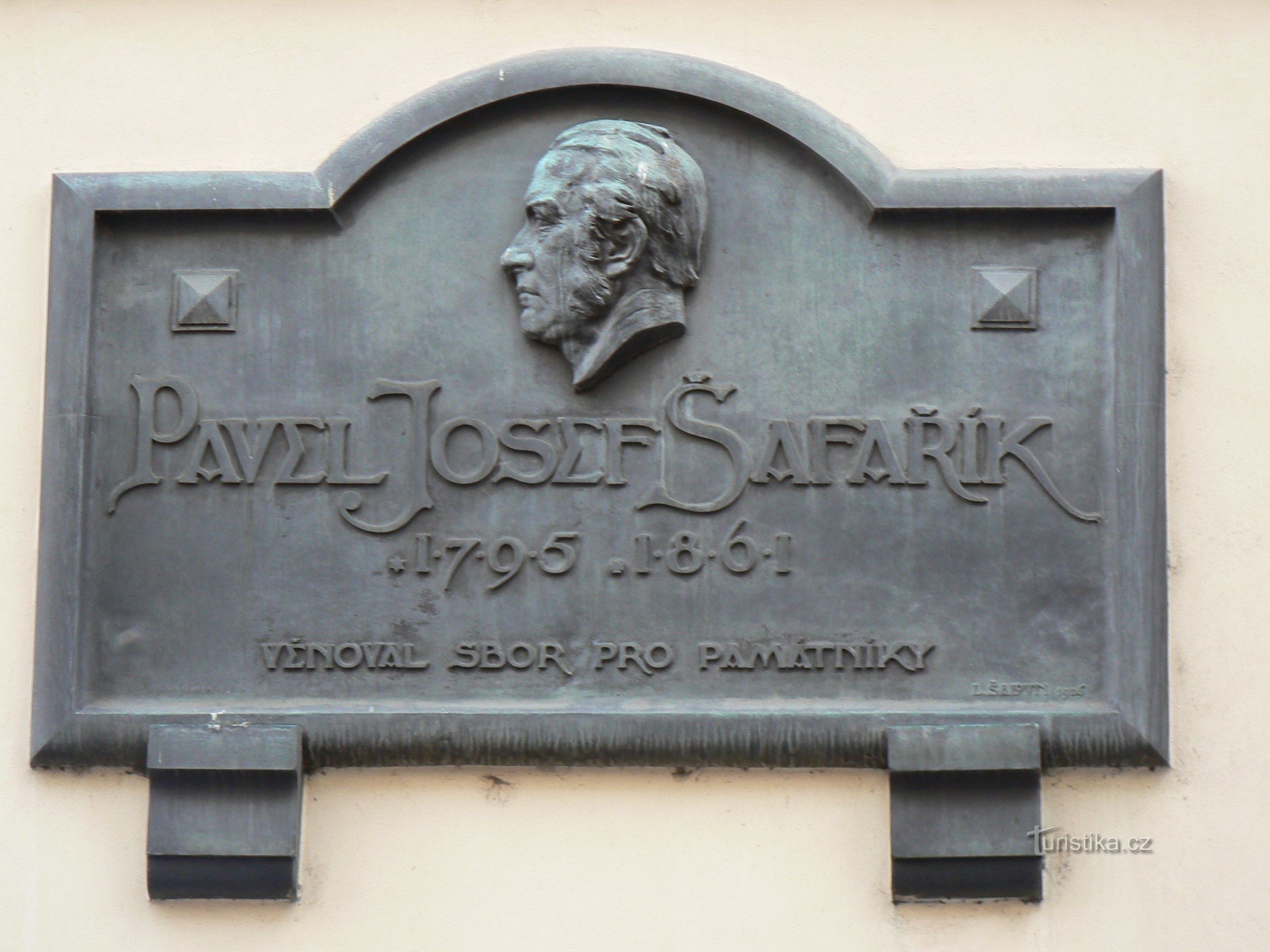 Spominska plošča Pavla Josefa Šafaříka