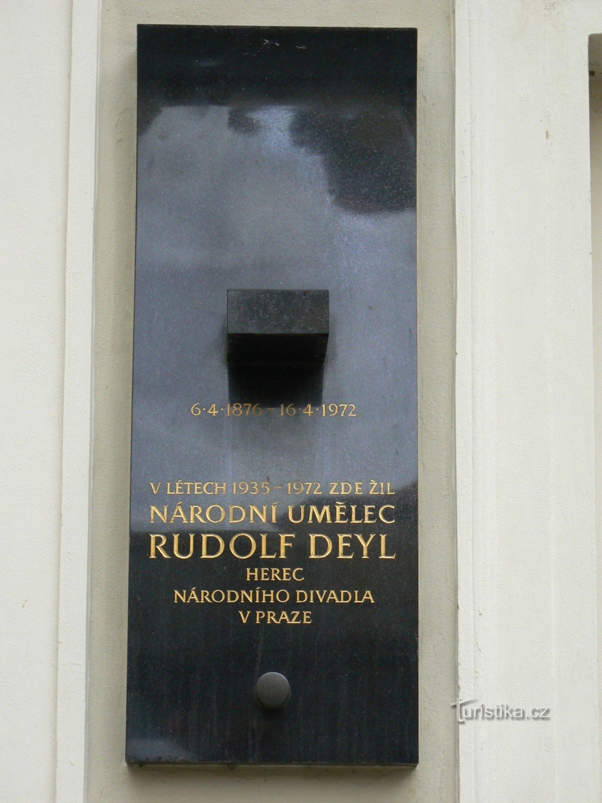 Placa comemorativa Rudolf Deyl