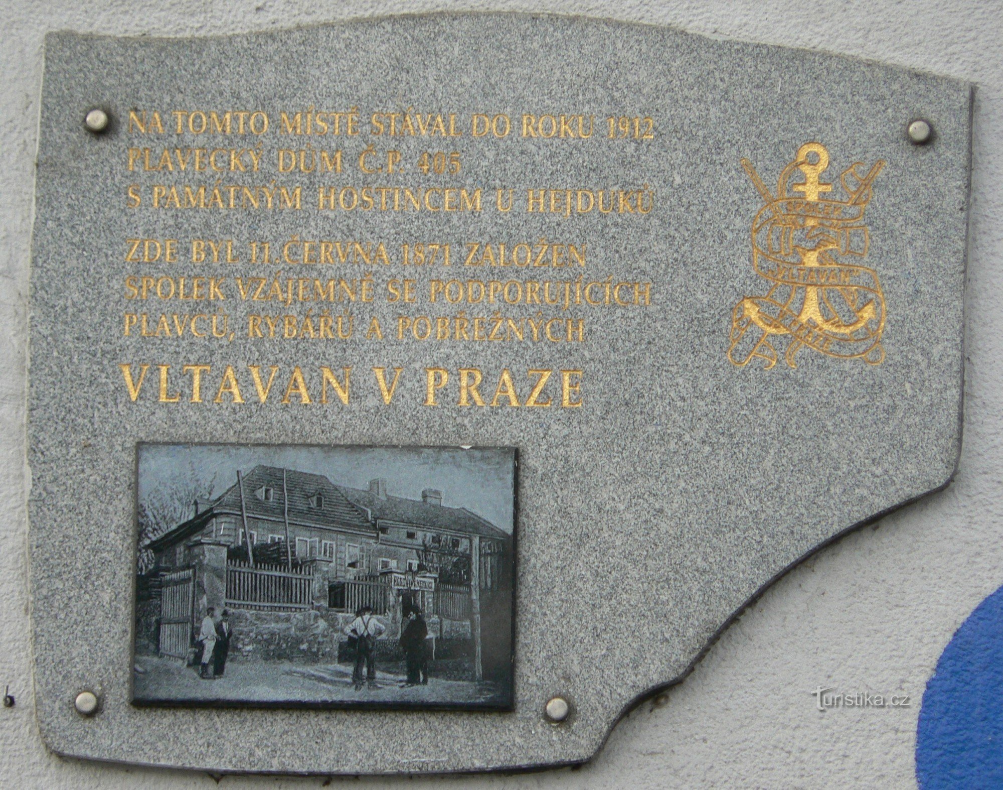 Plaque commémorative de l'Association Vltavan