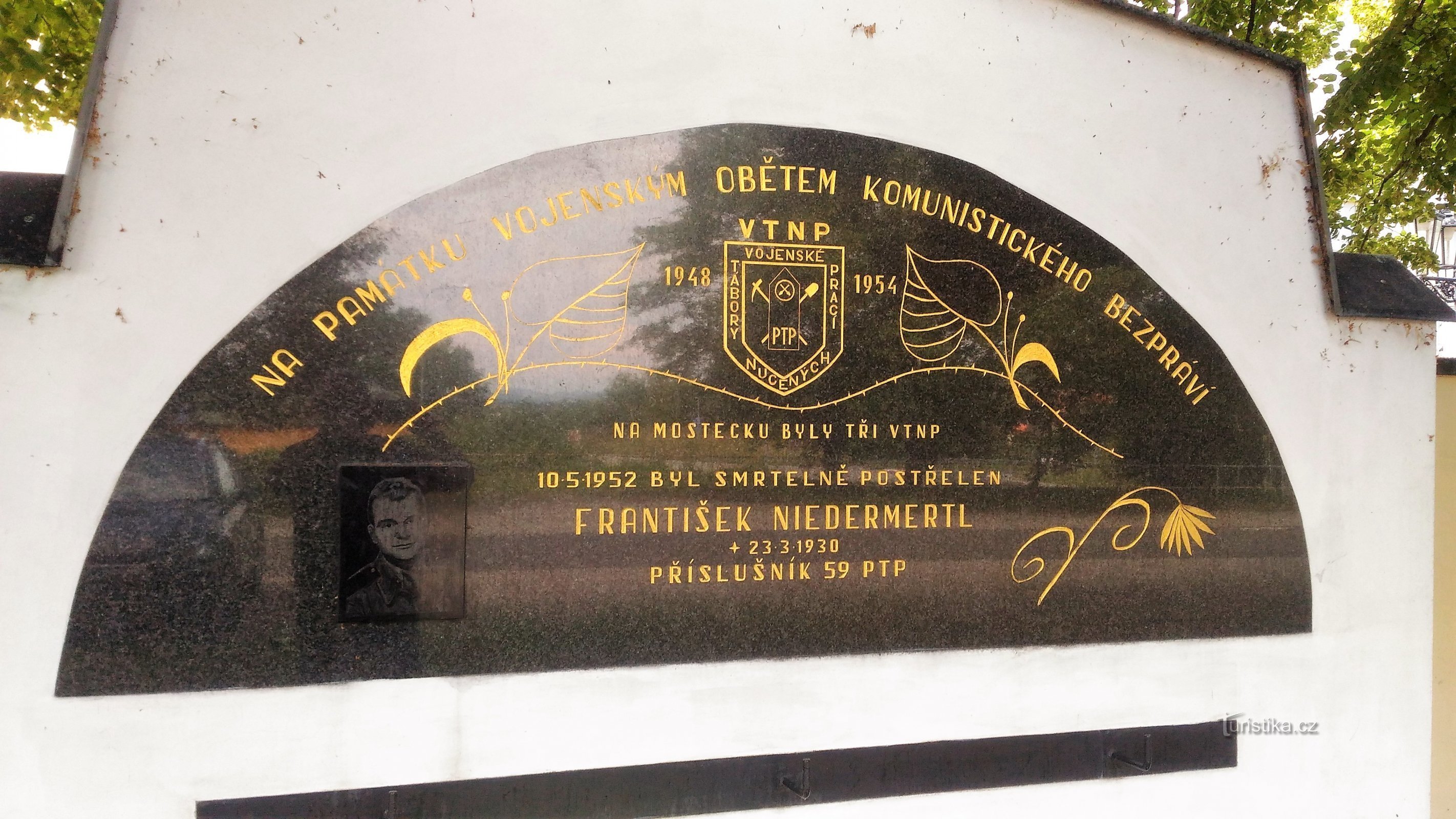 Memorial plaque at the museum in Most.